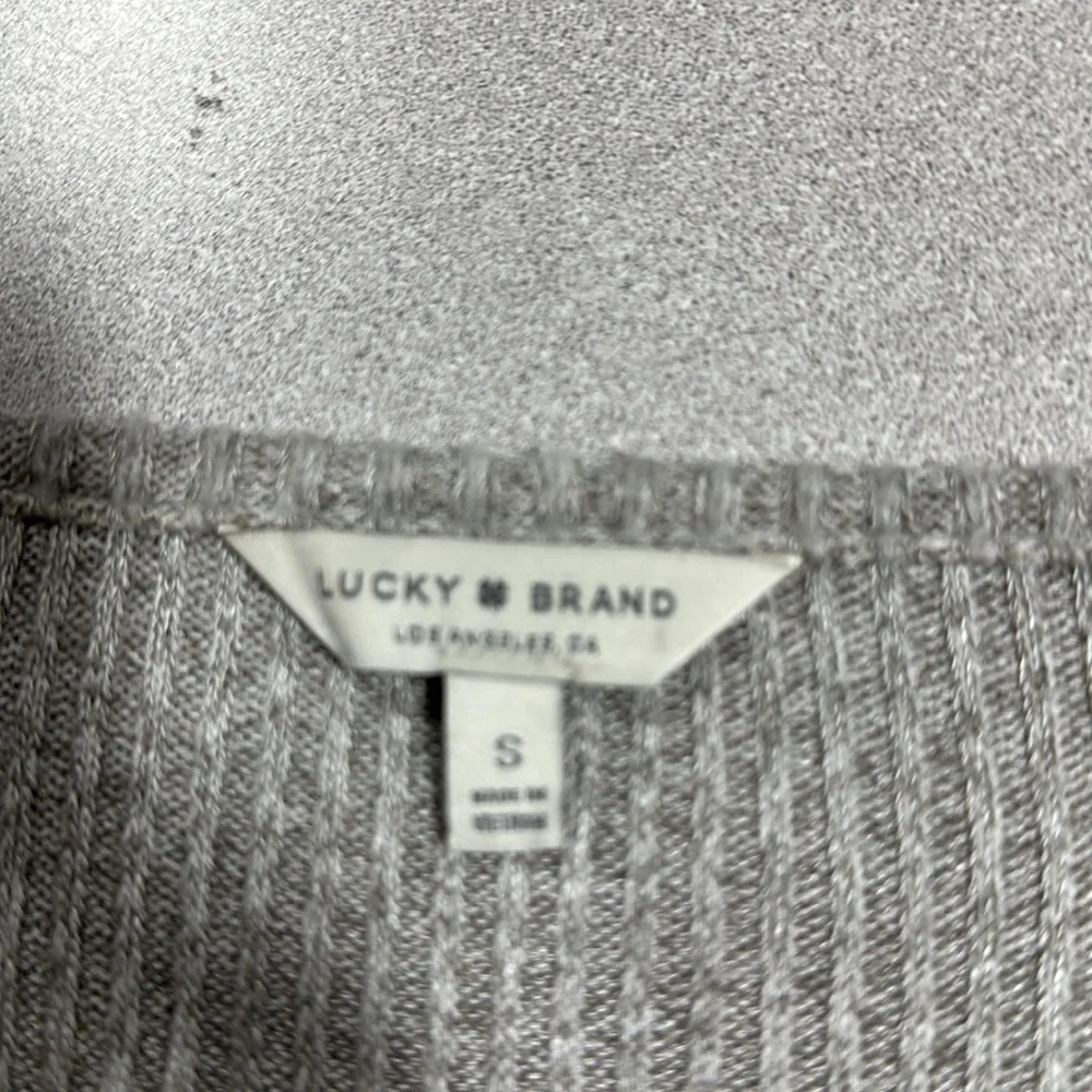 Light weight‎ grey rubbed sweater with ruffles around arm / Size S / Lucky Brand - Picture 8 of 8
